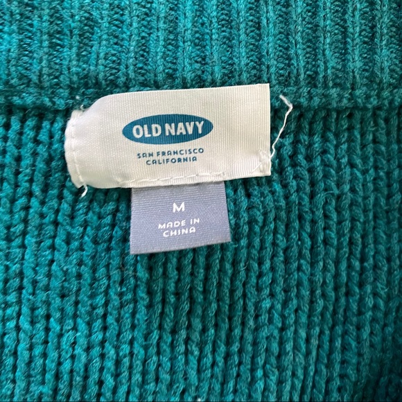 Old navy sweater - Picture 3 of 4